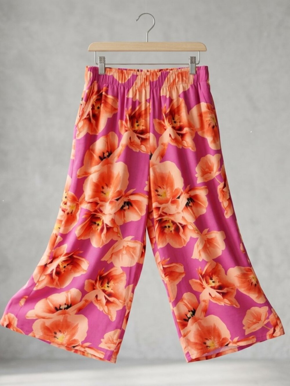 Chico's Floral Pants 4T Tall Wide Leg Pockets Beachy Pink Orange Flowy Resort
